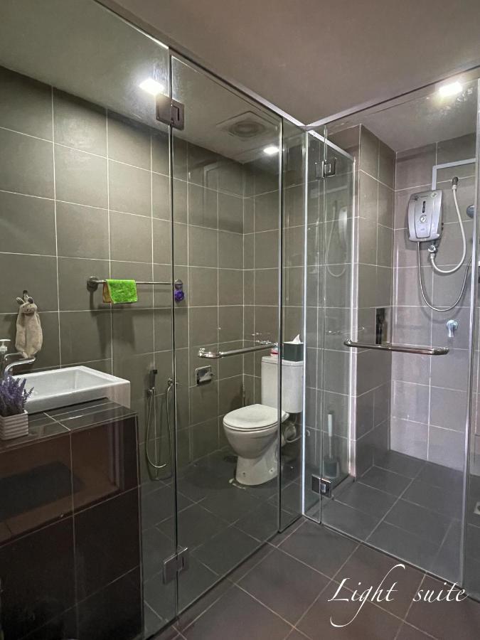 Chill Wi-fi & Netflix 5min From Airport At Aeropod Sovo Homestay Kota Kinabalu